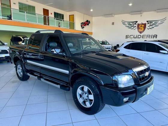 CHEVROLET S10 2.4 MPFI EXECUTIVE 4X2 CD 8V FLEX 4P MANUAL CHEVROLET S10 2.4 MPFI EXECUTIVE 4X2 CD 8V FLEX 4P MANUAL